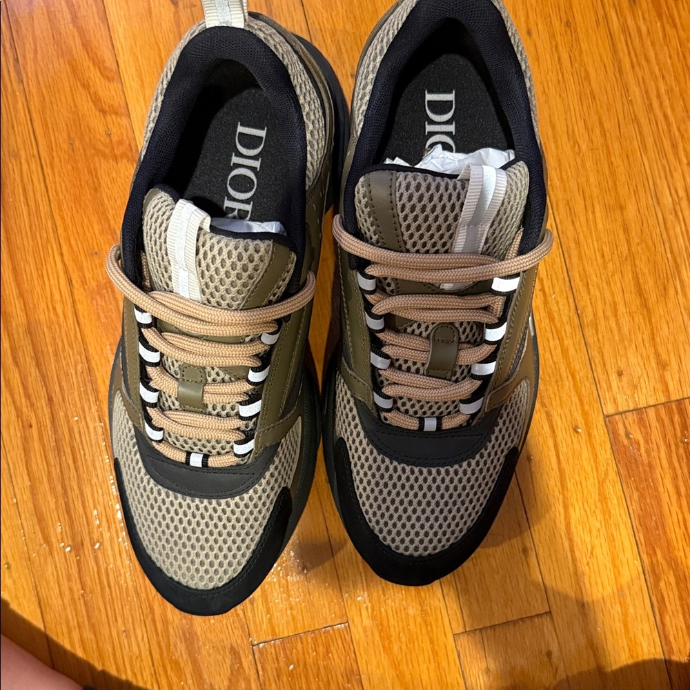 Dior B22 ‘Khaki’ - Picture 14 of 14